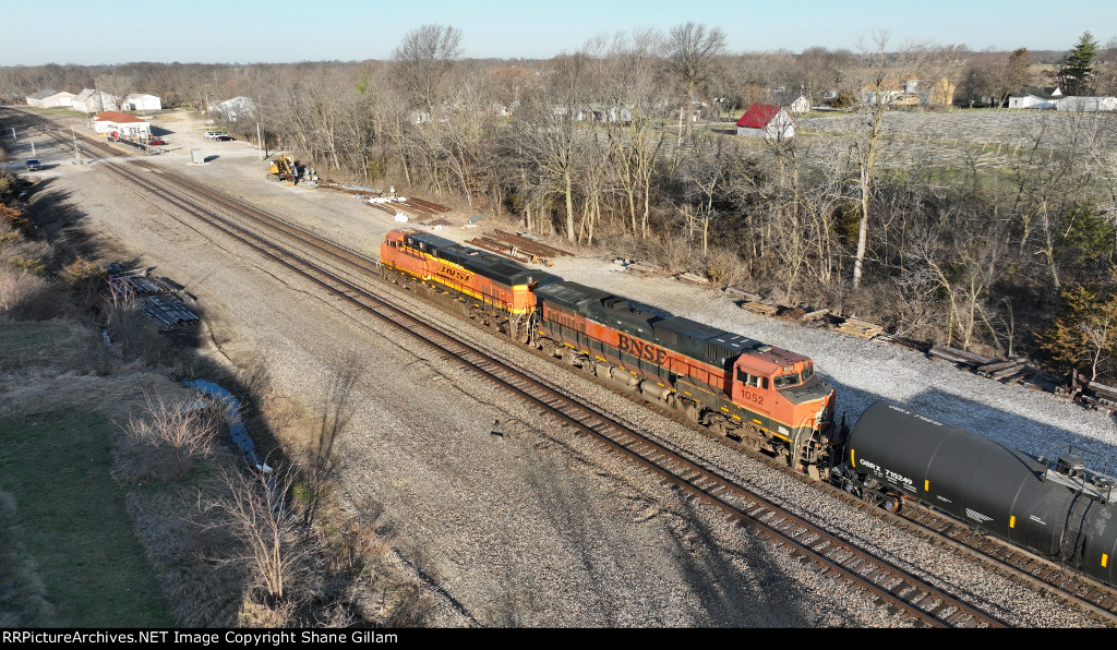 BNSF 1052 Roster shot